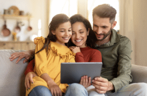 Recibe gratis la revista digital Perfil Comercial. Datos útiles, consejos y servicios locales para tu hogar en la Región Metropolitana. Suscríbete hoy.